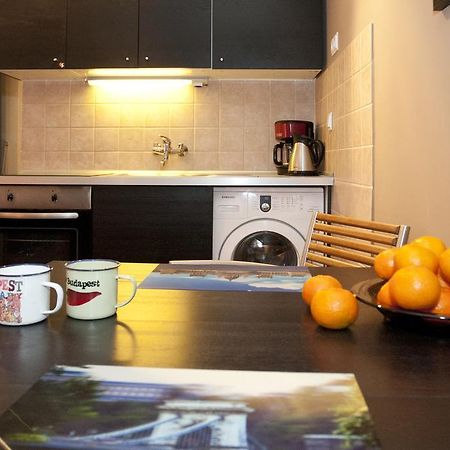 Gloria Apartment بودابست الغرفة الصورة